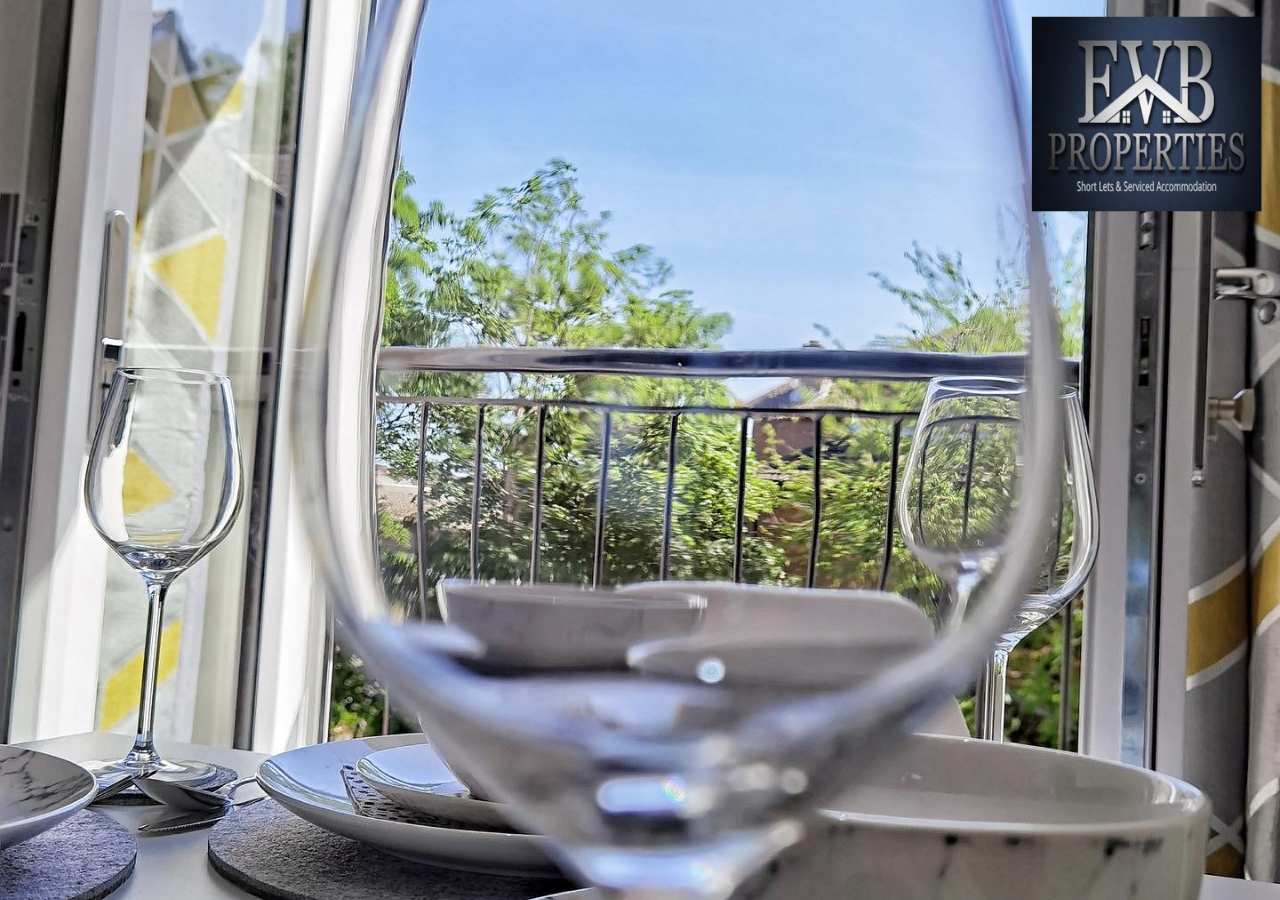 EVB Properties Short Lets Serviced Accommodation Southampton Apartment Holiday Betterthanhotel Contractors Self Catering Short Long Term Lets Airbnb (14)