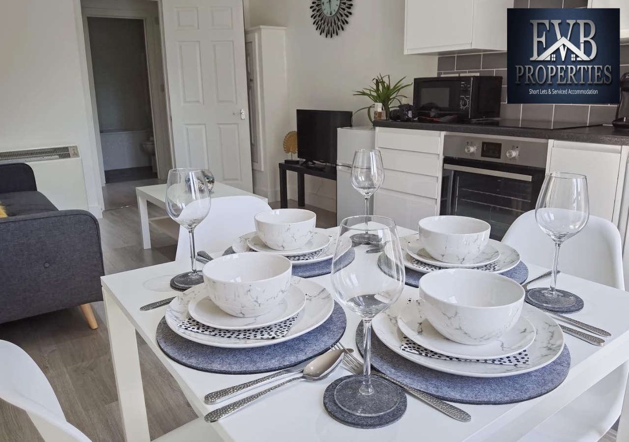 EVB Properties Short Lets Serviced Accommodation Southampton Apartment Holiday Betterthanhotel Contractors Self Catering Short Long Term Lets Airbnb (20)