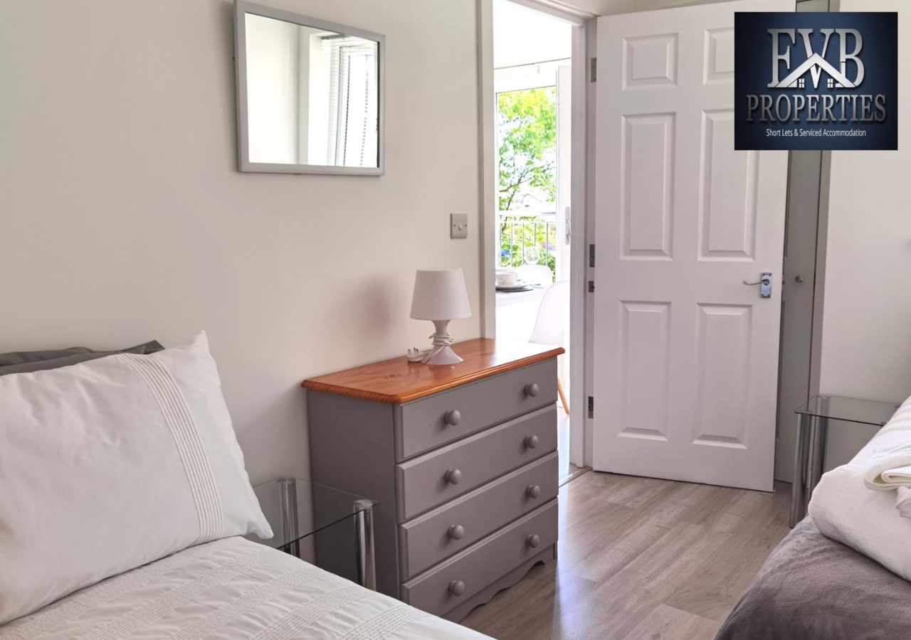 EVB Properties Short Lets Serviced Accommodation Southampton Apartment Holiday Betterthanhotel Contractors Self Catering Short Long Term Lets Airbnb (21)
